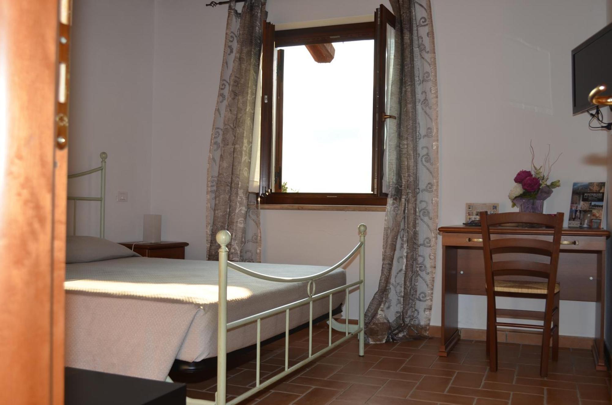 Agriturismo Casale Contessa Montebuono  Luaran gambar